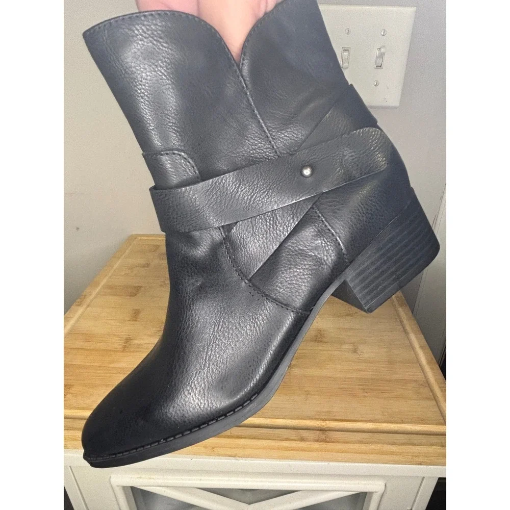 Frye & Co Macie Phoebe PU Black Ankle Boots Pointed Toe Block Heel Size 6M